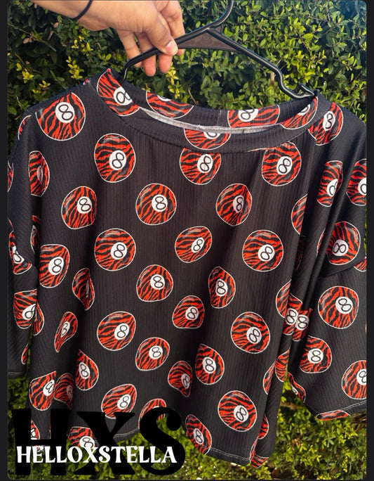 Large 8Ball Crop Comfy Top