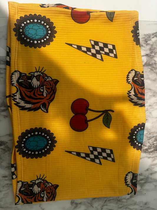 medium yellow tiger tube